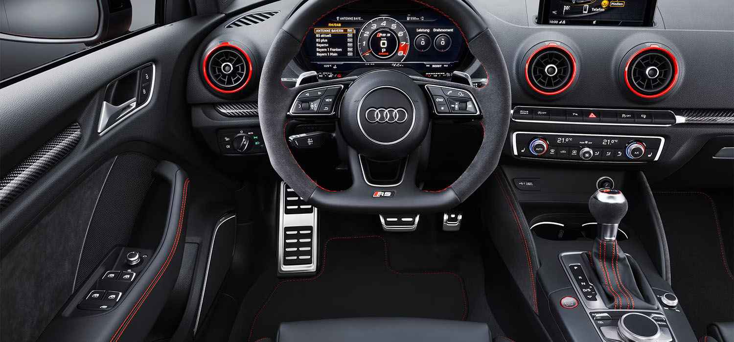 Audi interior trim replacement Dubai inspection of dashboard, door and console finishes